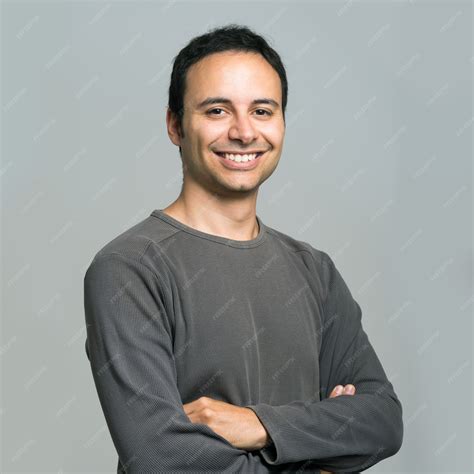 premium photo portrait   smiling man