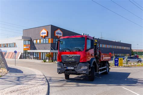 ujabb darus teherautoval bovuel flottank piramis epitohaz kft