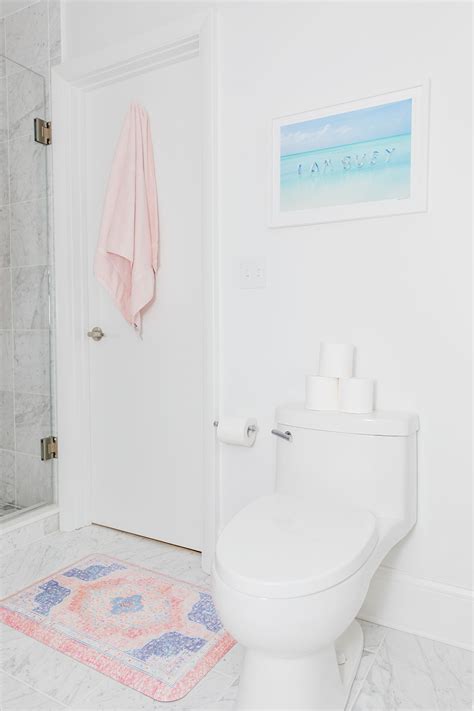 The Best Sustainable Toilet Paper - Lemon Stripes