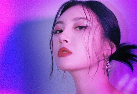 Sunmi Stuns With Purple Tinted Teaser Image For New Single