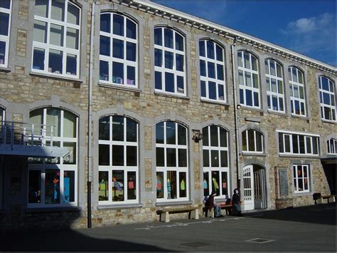 Ecole Secondaire Technique De Qualification