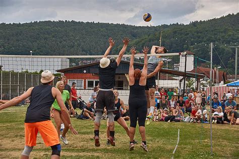 Beim Freiluftturnier In M Mlingen Treten Nach Zweij Hriger Zwangspause