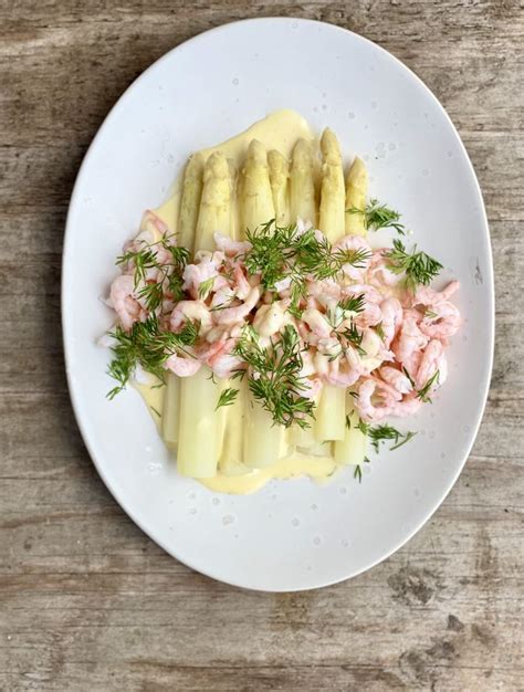 Hvide Asparges Fjordrejer Og Sauce Mousseline Madmusen Opskrift