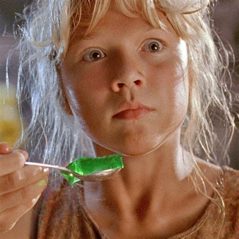 Jurassic Parks Ariana Richards Recreates Green Jello Scene