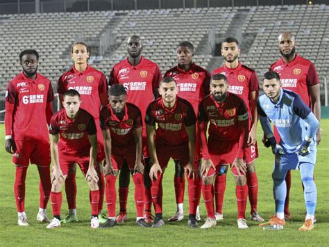 football coupe de france lyon la duchere avec son cinq majeur face