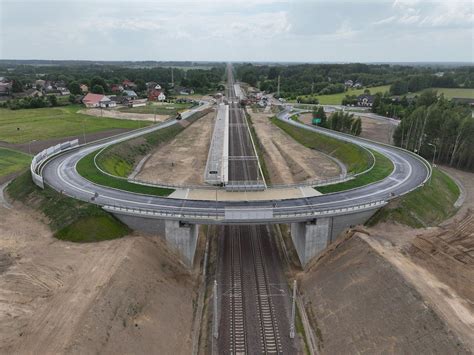 Obok Białegostoku powstał nowy wiadukt Przebiega nad torami