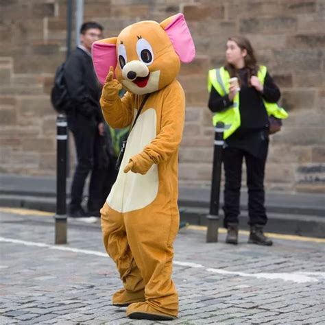 Giant Jerry mouse 'left woman shaking and made kids cry' on Edinburgh ...