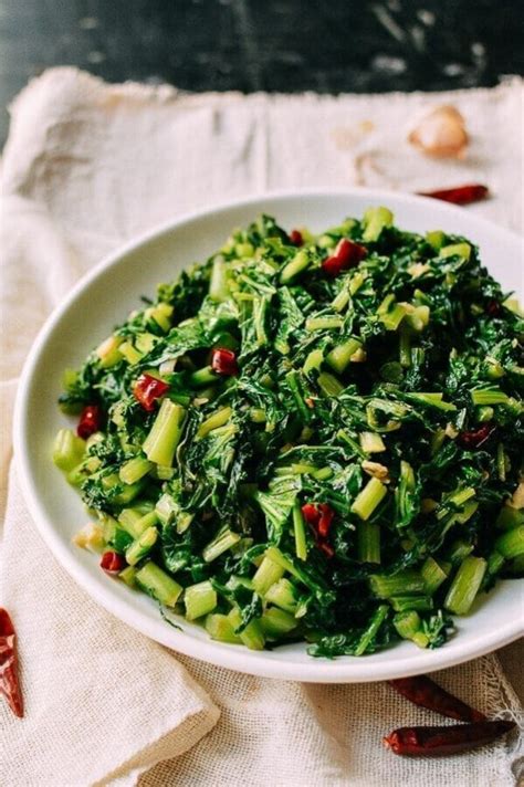 Stir Fried Chinese Mustard Greens Xuelihong The Woks Of Life