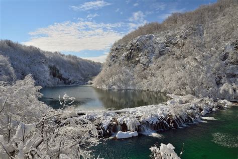 Plitvice in winter 2 - VisitCroatia.com - Tasteful Croatian Journeys