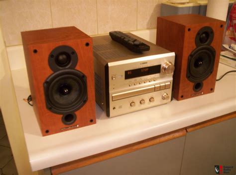 Yamaha Crx E300 Integrated Amp With Am Fm And Cd Player And Wharfdale 90