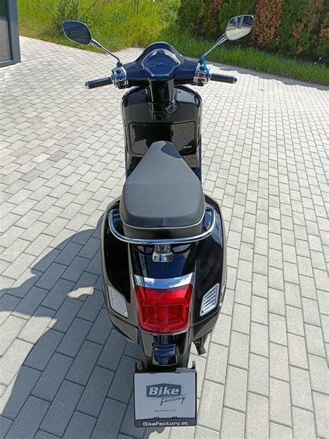 Neufahrzeug Vespa Gts 300 Hpe Super Nero Deciso Bike Factory St