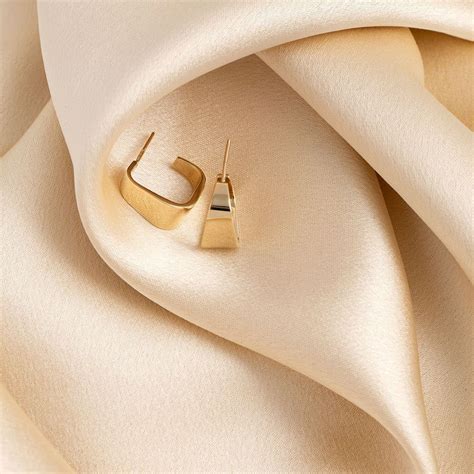 Jasmine Hoop Earrings Ct Gold Gear Jewellers Em