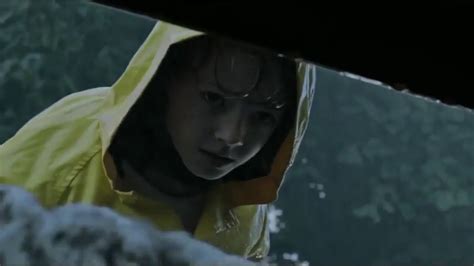 It Movie 2017 Georgie Dies Full Scene Youtube