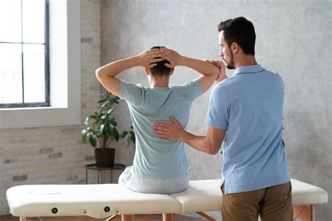 Osteopata É Médico Ou Fisioterapeuta - Osteopata: o que é e para o que serve? - Revista Ampla