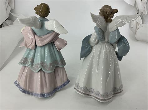 Lot - (2) Lladro Figurines