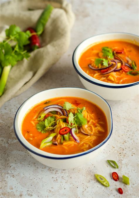 Pikantna Zupa Curry Z Makaronem Ry Owym Healthy Tastes Good By Lila