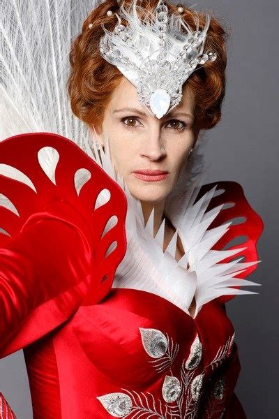 Julia Roberts As The Evil Queen In Mirror Mirror Julia Roberts