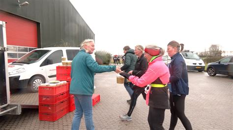 Wind En Regen Trotseren Voor Een Heerlijke Bak Met Snert Youtube