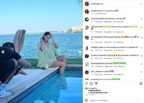 En bikini Livia Brito demuestra que el verde es el color más sexi y elegante del otoño El
