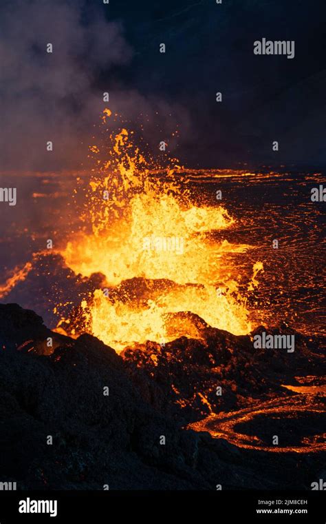 Meradalir Ausbruch Des Fagradalsfjall Vulkans In Island 2022 Fotos Und