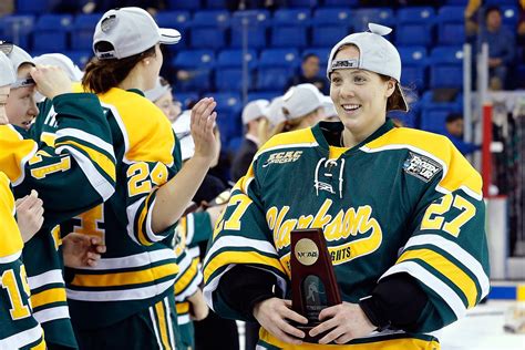 Wisconsin women's hockey schedule: Badgers face defending champion ...