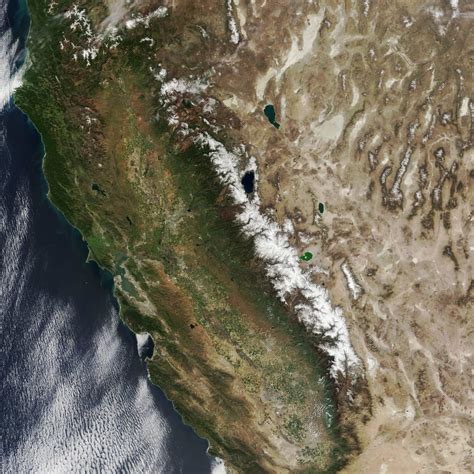 California Snowpack April 2023 vs April 2022 (High Resolution Images ...