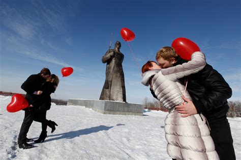 Russians Celebrate Valentines Day Russia Beyond