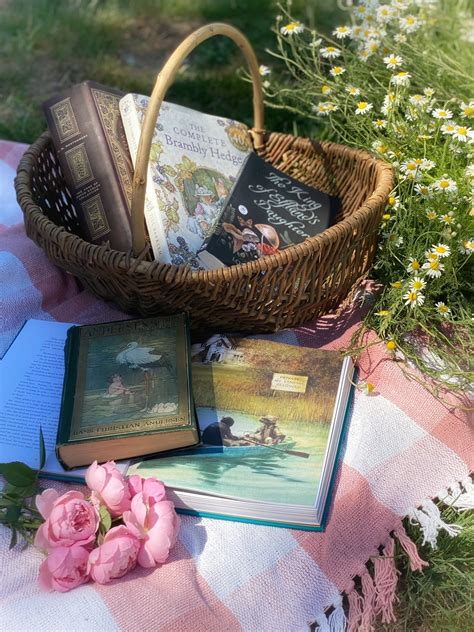 Cozy Cottage Books For Summer Days ⋆ Sometyme Place