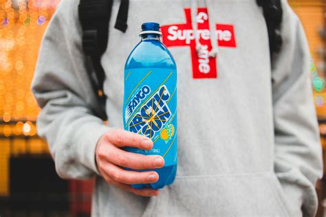 What are the most popular brands of carbonated fruit drinks