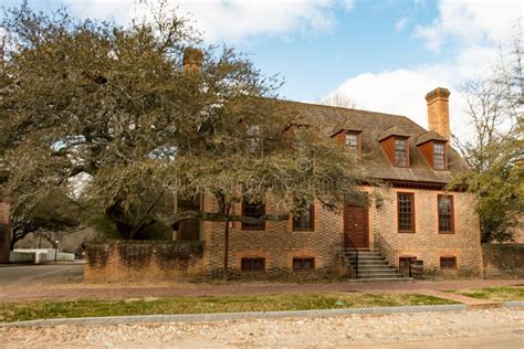 Williamsburg, Virginia - March 26, 2018: Historic Houses and Buildings ...