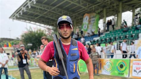 Issf World Cup Final Vivaan Kapoor Wins Silver Medal In Mens