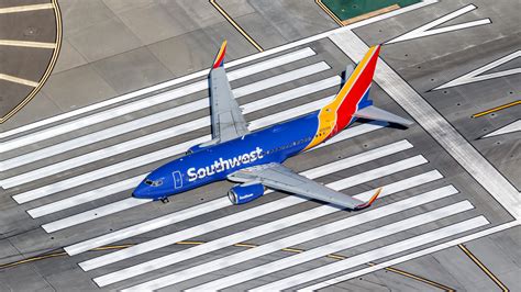 NTSB Reports On Southwest Airlines Boeing 737 DA40 Runway Incursion