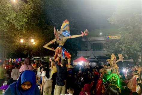 Wayang Jogja Night Carnival Malam Puncak Peringatan Hut Kota