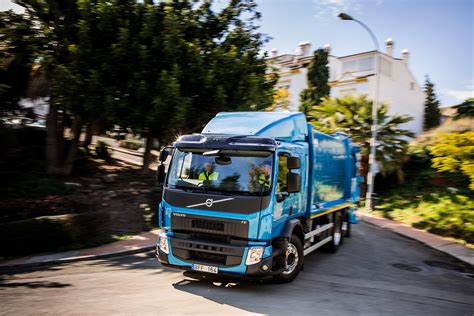 Volvo Trucks Presenta El Segundo Modelo De Cami N El Ctrico Amigo