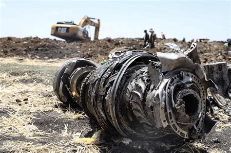 Boeing Admits F**k Up in 737 Max 8 Crashes That Caused 346 Deaths