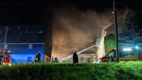 Mehrere Verletzte Bei Gro Brand In Pension Bei Pulsnitz Radio Dresden