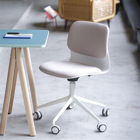 Chaise de bureau ergonomique piètement patins ou roulettes