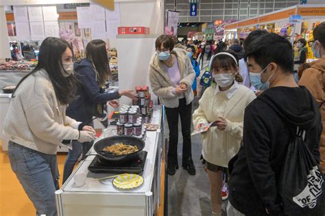 欧洲时报欧时网 欧时大参 第20届香港冬日美食节开幕