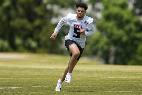 Falcons Rookie Minicamp 1st Round Pick Drake London Makes Debut