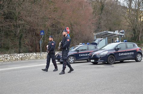 Ubriaco Alla Guida Si Ferma All Alt Ma Poi Scappa Arrestato