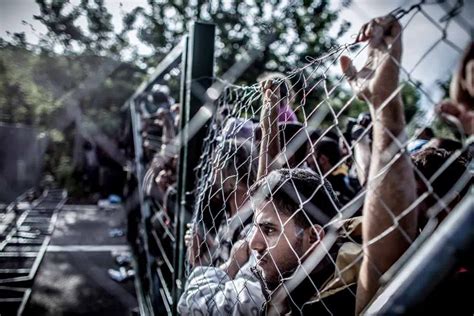 Tavolo Asilo E Immigrazione Dalleuropa Un Altro Regalo Ai Trafficanti