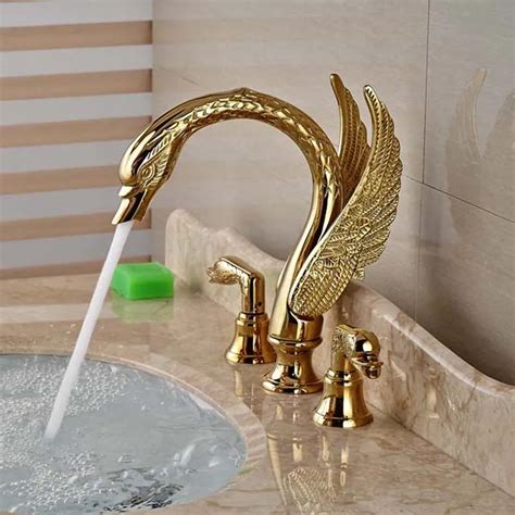 New Deck Mounted Bathroom Faucet Swan Spout Sink Mixer Tap Golden Brass 3 Holes In Basin Faucets