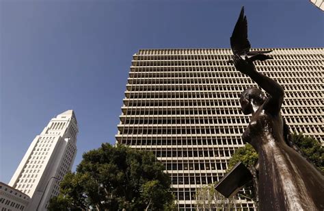 L A County Shifts Lawyer Program For The Poor From Bar Assn To