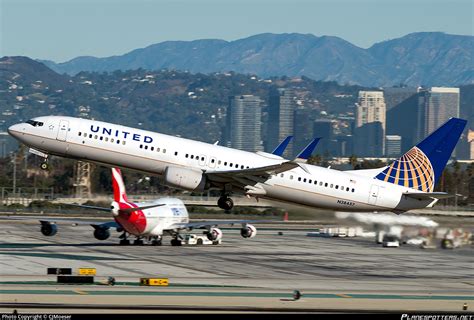 N United Airlines Boeing Er Wl Photo By Cjmoeser Id