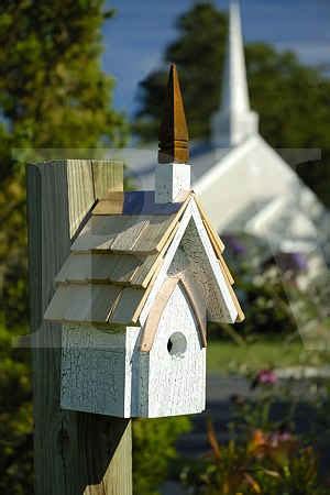 Heartwood Classic Chapel Bird House MADE IN THE USA BIRDHOUSE