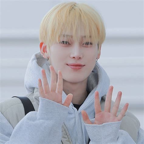 Sunoo Blonde Hair Handsome Blonde