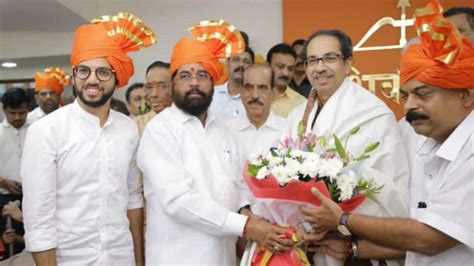 Shiv Sena Favours Eknath Shinde As Maharashtra Cm Uddhav Thackeray To Take Final Call