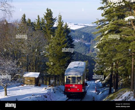 Bahnhof saalfeld Fotos und Bildmaterial in hoher Auflösung Alamy