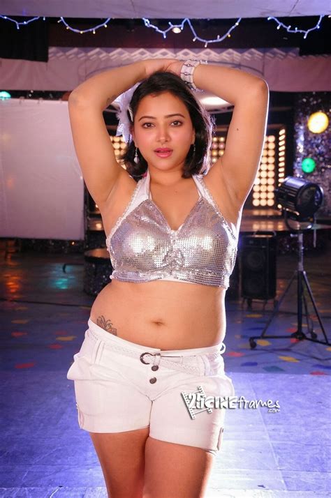 Swetha Basu Prasad Hot Photos 25cineframes