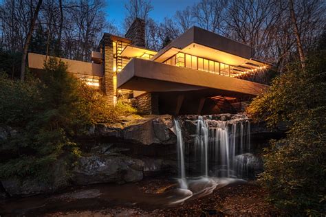 10 of the Most Iconic Buildings of Modern Architecture